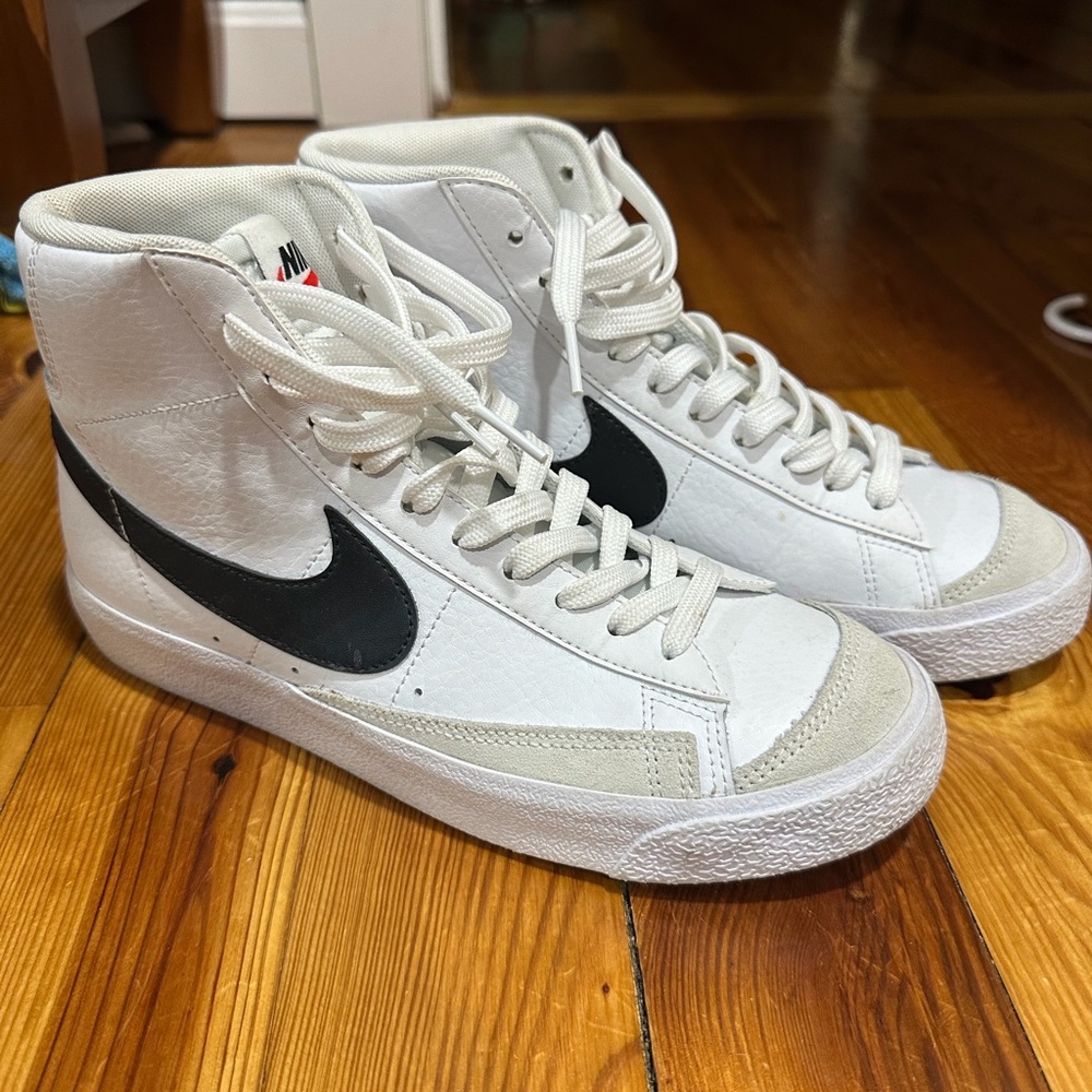 Nike White and Black blazer High-Top Sneakers